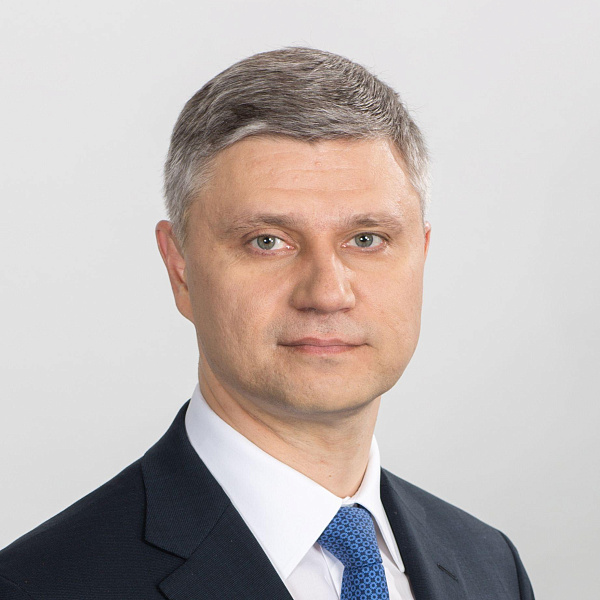 Олег Белозёров
