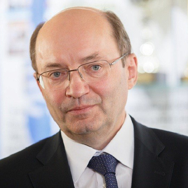 Александр Мишарин