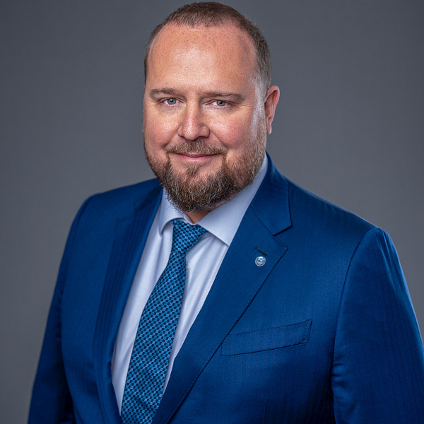Александр Лошманов