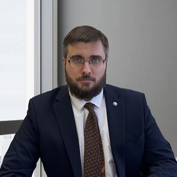 Роман Миронов